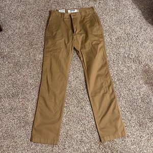 NWT Mountain Khakis khaki pants - 30x32